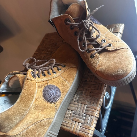 Remonte High-Top Sneakers - Picture 3 of 12